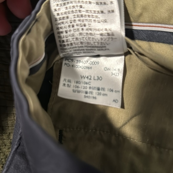 Dockers Signature Khaki Flat Front Slim Fit 42x30 - Picture 3 of 3